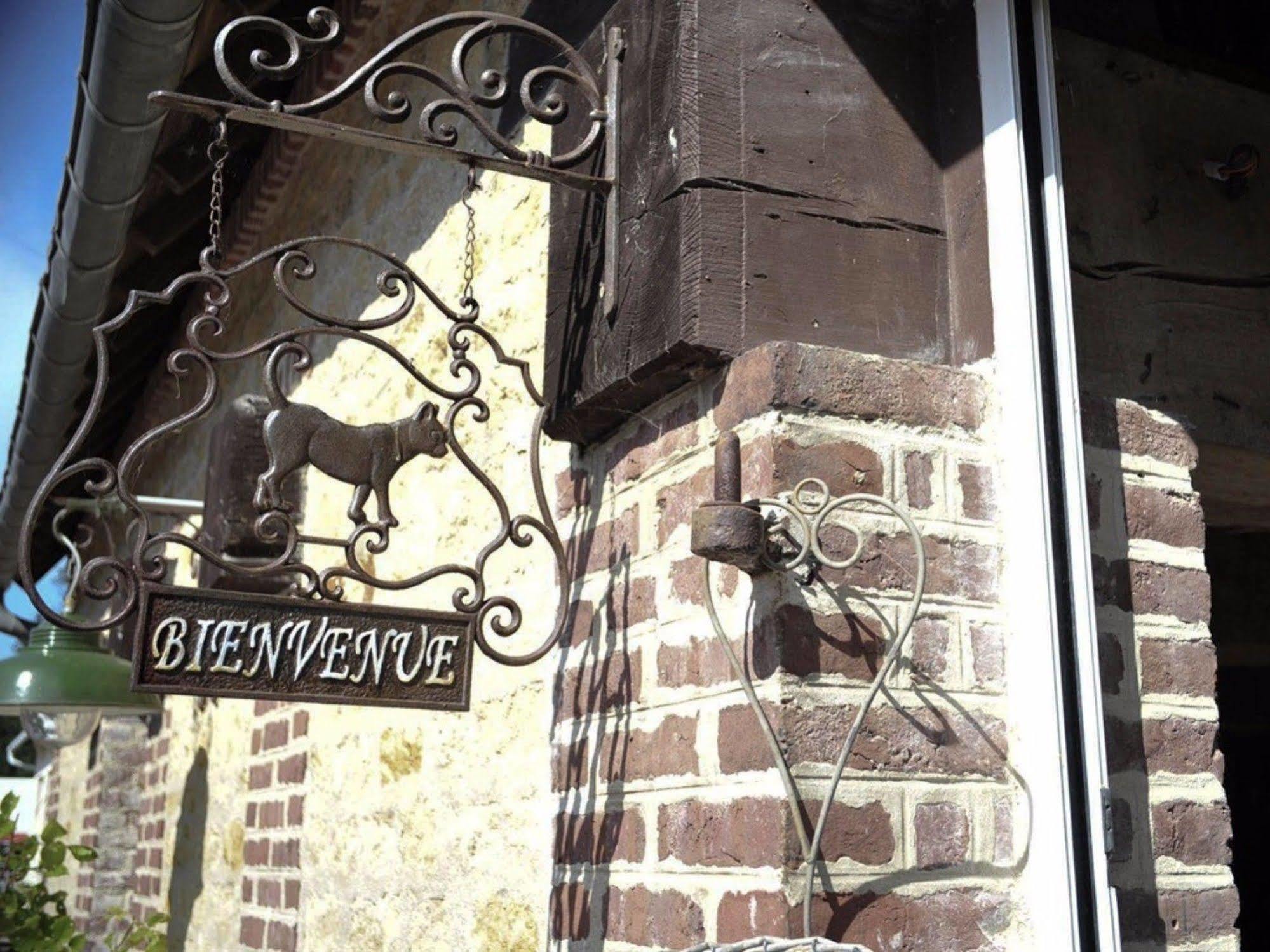 Domaine De La Mare Elan Hotell Périers-en-Auge Exteriör bild